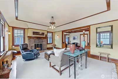 2025 Boylston Avenue E, Seattle, WA 98102 - Photo 6