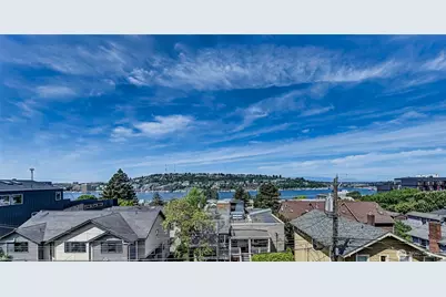 2025 Boylston Avenue E, Seattle, WA 98102 - Photo 12