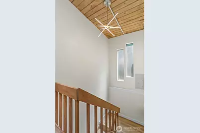 2122 Halleck Avenue SW, Seattle, WA 98116 - Photo 24