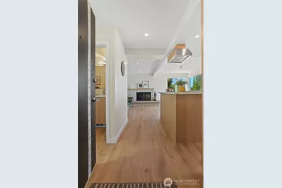 2122 Halleck Avenue SW, Seattle, WA 98116 - Photo 10