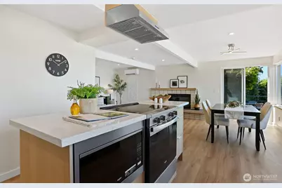 2122 Halleck Avenue SW, Seattle, WA 98116 - Photo 12