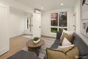 4406 1st Ave NE, Seattle, WA 98105 - Photo 4