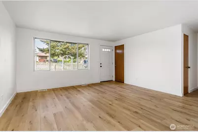 1167 Sparrow Drive, Oak Harbor, WA 98277 - Photo 2