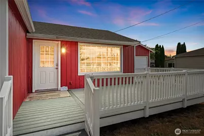 3236 Phillips Avenue, Bremerton, WA 98310 - Photo 2