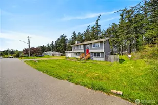 945 Walker Ave, Oak Harbor, WA 98277 - Photo 36
