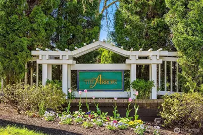 1805 134th Avenue SE #22, Bellevue, WA 98005 - Photo 2