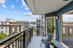 701 Galer St, Seattle, WA 98109 - Photo 26