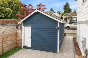 6411 Woodland Pl N, Seattle, WA 98103 - Photo 24