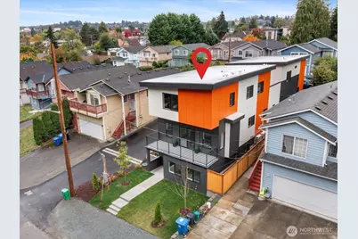 6025 47th Avenue S #A, Seattle, WA 98118 - Photo 2