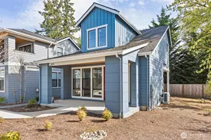 10215 135th Cir NE, Kirkland, WA 98033 - Photo 2