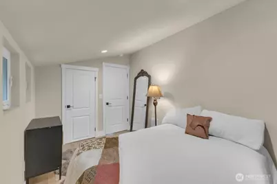 1273 Beach Drive E, Port Orchard, WA 98366 - Photo 32