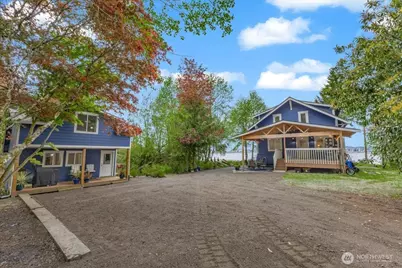 1273 Beach Drive E, Port Orchard, WA 98366 - Photo 4
