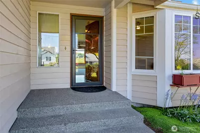 2004 7th Street SW, Puyallup, WA 98371 - Photo 4