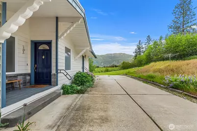 9950 North Road, Leavenworth, WA 98826 - Photo 6