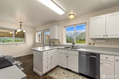 9950 North Road, Leavenworth, WA 98826 - Photo 20