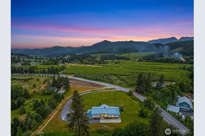 9950 North Road, Leavenworth, WA 98826 - Photo 2