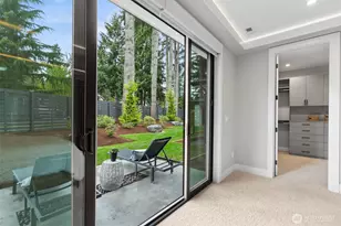 12608 NE 30th St, Bellevue, WA 98005 - Photo 24