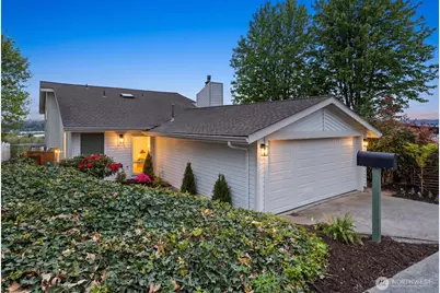 411 Cedar Ave S, Renton, WA 98057 - Photo 1