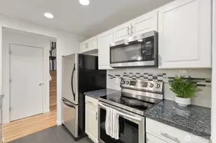 411 Cedar Ave S, Renton, WA 98057 - Photo 16