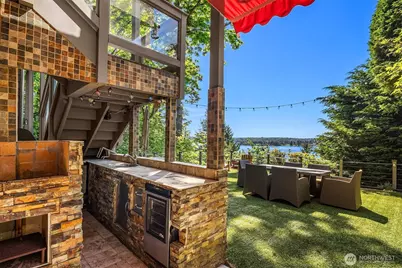 7447 W Mercer Way, Mercer Island, WA 98040 - Photo 32