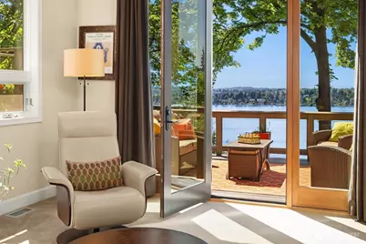 7447 W Mercer Way, Mercer Island, WA 98040 - Photo 16