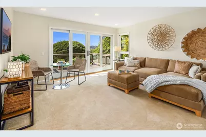 7447 W Mercer Way, Mercer Island, WA 98040 - Photo 24