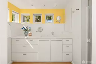 2466 Westlake Ave N, Seattle, WA 98109 - Photo 18