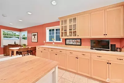 4061 W Ruffner Street, Seattle, WA 98199 - Photo 8