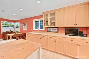 4061 W Ruffner St, Seattle, WA 98199 - Photo 8