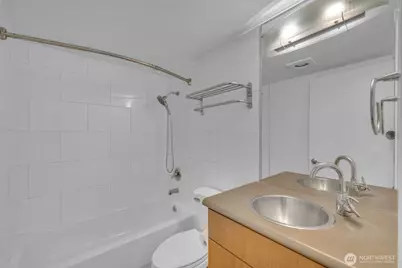 3401 Wallingford Avenue N #210, Seattle, WA 98103 - Photo 18