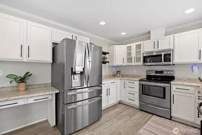 20218 81st Avenue Ct E, Spanaway, WA 98387 - Photo 10