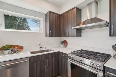 9032 14th Avenue NW #D, Seattle, WA 98117 - Photo 12