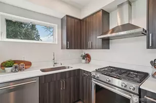 9032 14th Ave NW, Seattle, WA 98117 - Photo 12