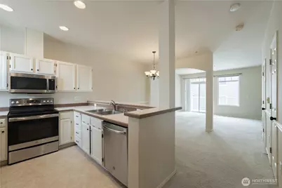 5400 Harbour Pointe Boulevard #J202, Mukilteo, WA 98275 - Photo 6
