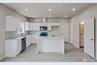 934 E 61st, Tacoma, WA 98408 - Photo 6