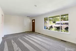 631 N 6th St, Montesano, WA 98563 - Photo 6