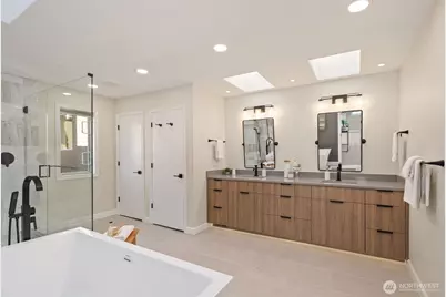 3711 Lake Washington Boulevard N, Renton, WA 98056 - Photo 22