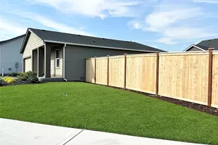 14025 198th St E, Graham, WA 98338 - Photo 2