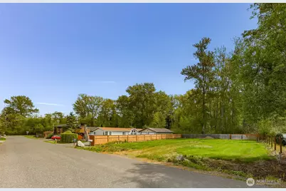 7050 Helweg Lane, Blaine, WA 98230 - Photo 12