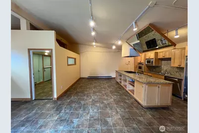 6915 Evergreen Way, Everett, WA 98203 - Photo 16