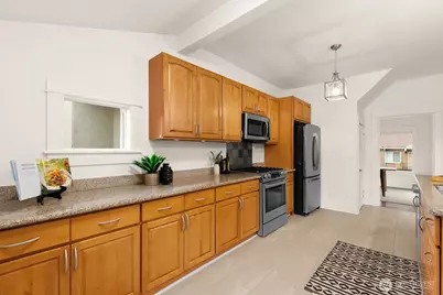 4207 SW Manning St, Seattle, WA 98116 - Photo 10