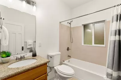 4207 SW Manning St, Seattle, WA 98116 - Photo 20