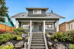 4207 SW Manning St, Seattle, WA 98116 - Photo 2