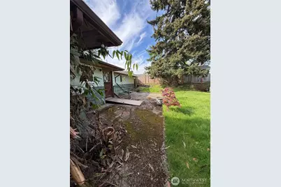11810 19th Avenue SW, Burien, WA 98146 - Photo 8
