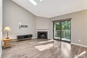5502 220th St SW, Mountlake Terrace, WA 98043 - Photo 4