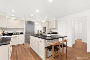 23216 SE 31st St, Sammamish, WA 98075 - Photo 8