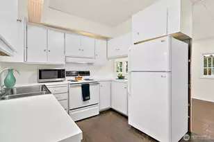 11410 205th Ave E, Bonney Lake, WA 98391 - Photo 14