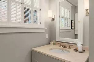 941 11th Ave E, Seattle, WA 98102 - Photo 22