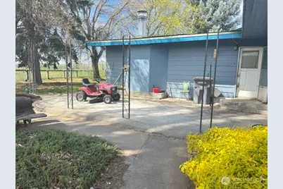 2493 Rd 19 NE, Soap Lake, WA 98851 - Photo 2