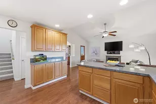 707 Gove St, Steilacoom, WA 98388 - Photo 26